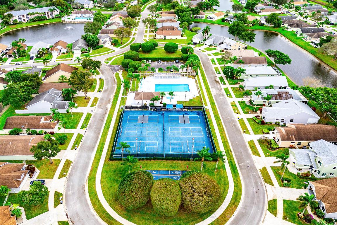 PINE RIDGE AT DELRAY BEACH - Residential
