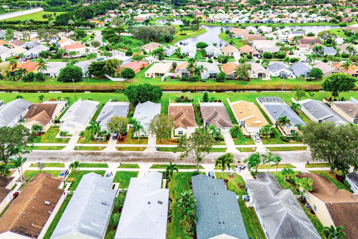 PINE RIDGE AT DELRAY BEACH - Residential