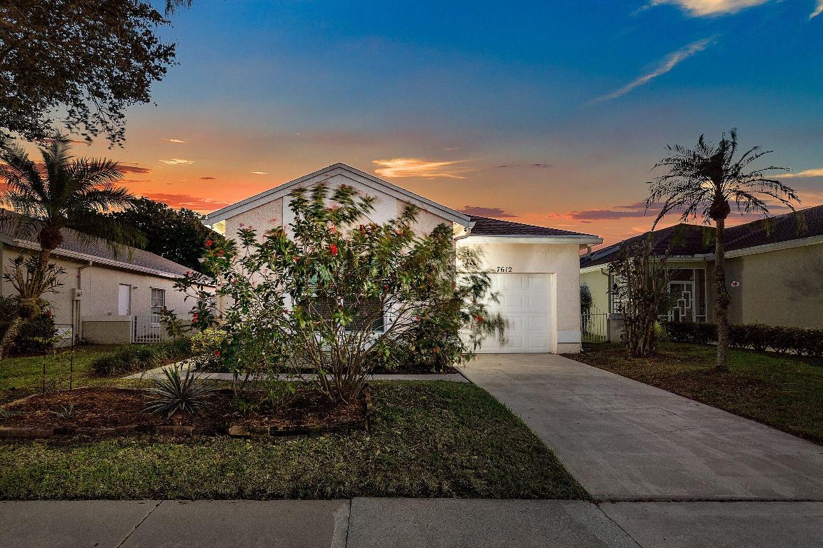 PINE RIDGE AT DELRAY BEACH - Residential