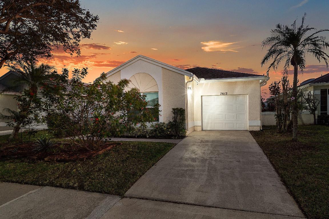 PINE RIDGE AT DELRAY BEACH - Residential