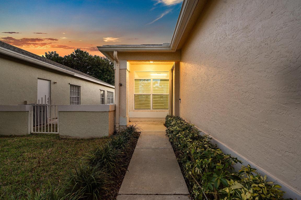 PINE RIDGE AT DELRAY BEACH - Residential