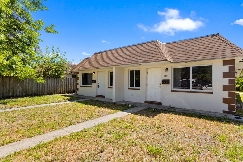 Photo of 15191521 NW 8th Avenue, Fort Lauderdale, FL 33311 (MLS # B26044898)