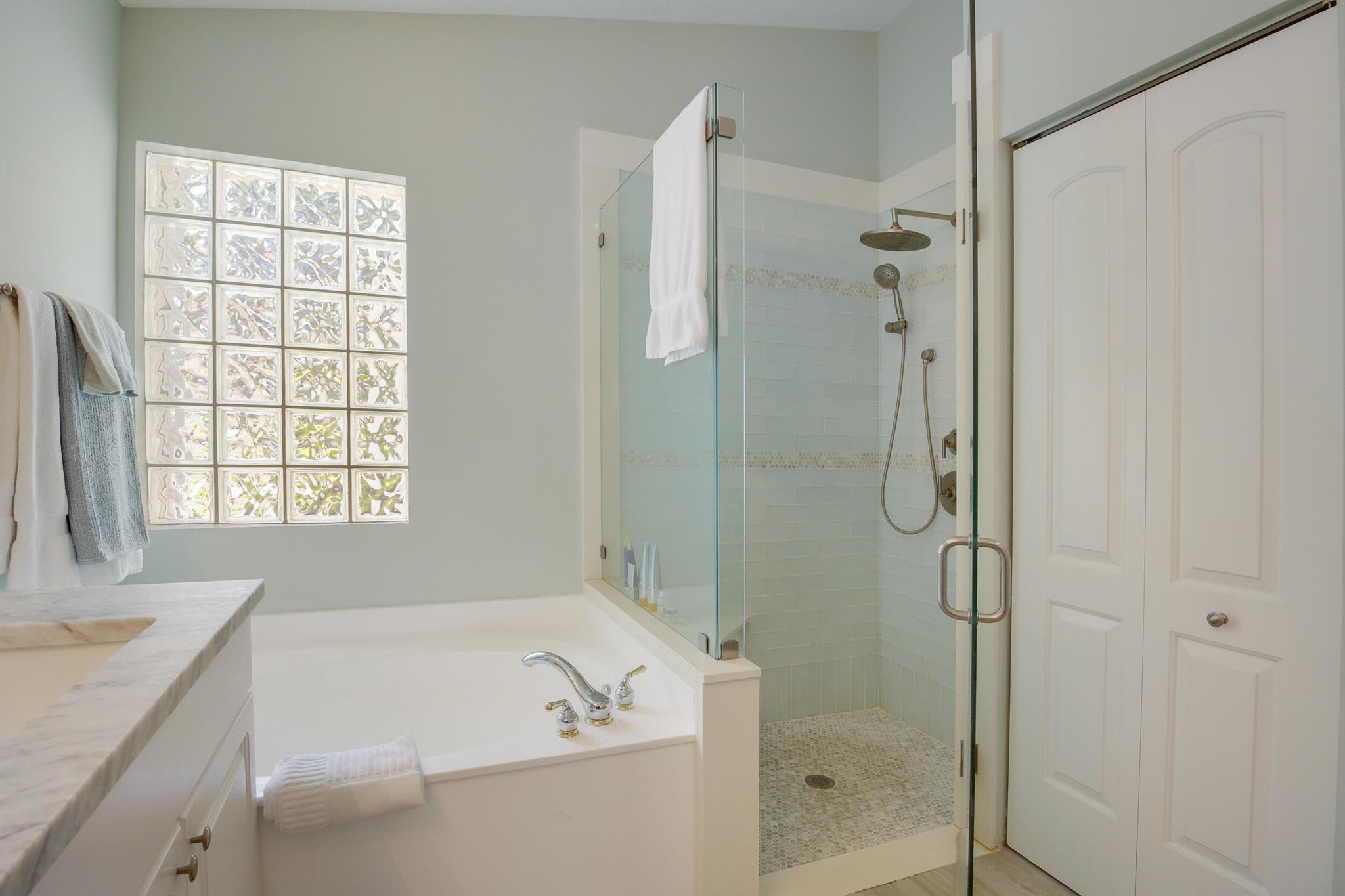 Cascade Lakes - Residential Lease