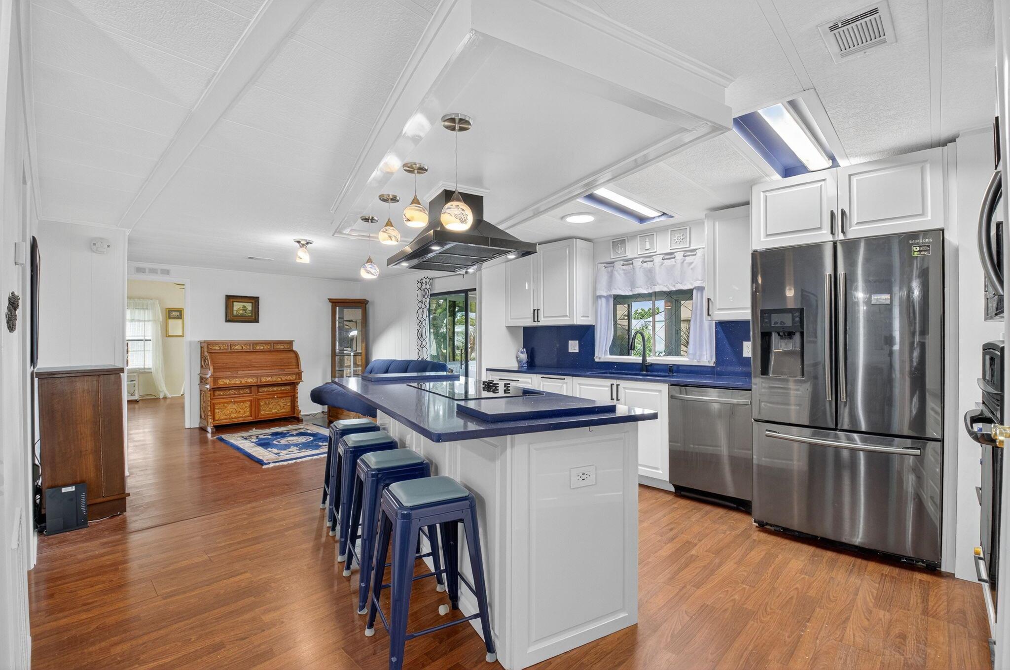 JAMAICA BAY MOBILE HOME C - Residential