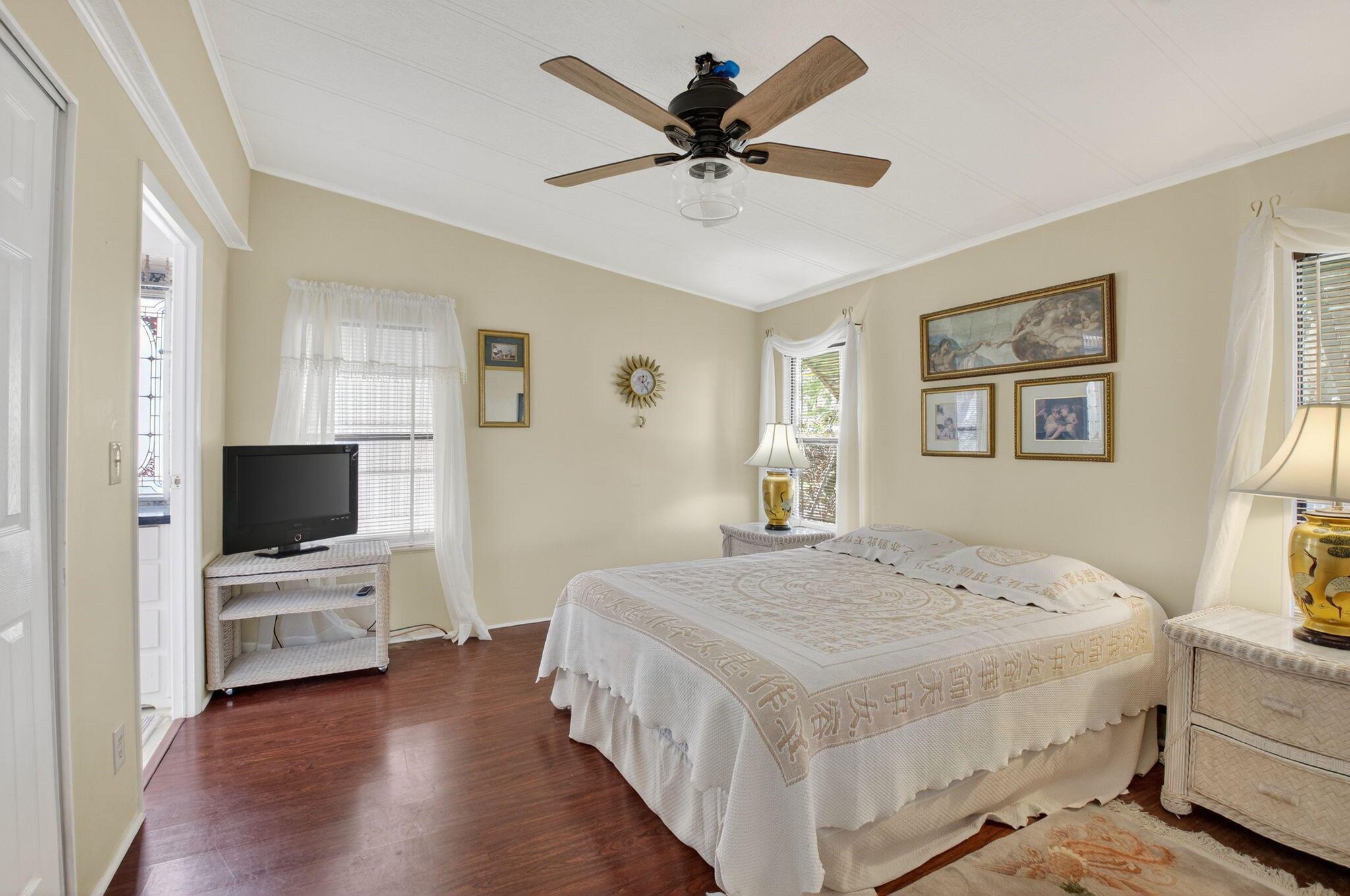 JAMAICA BAY MOBILE HOME C - Residential