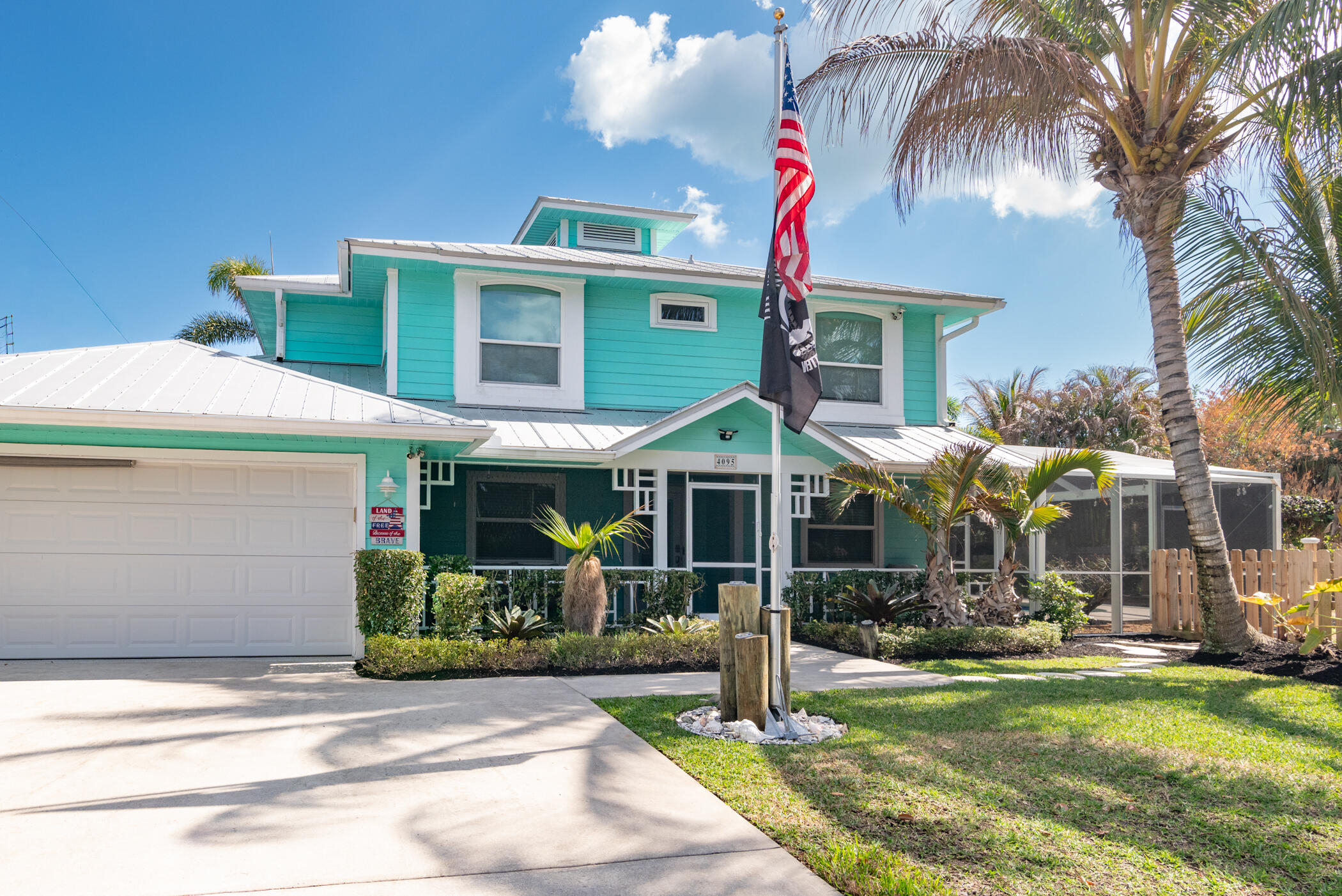 4095 SE Bay Avenue