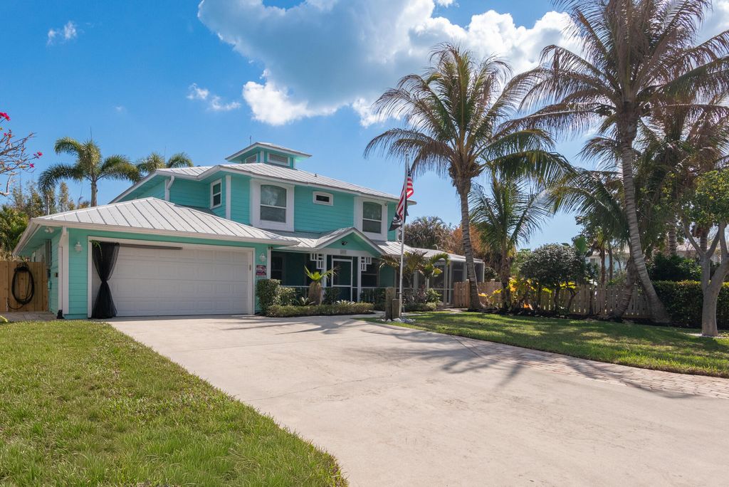 Photo of 4095 SE Bay Avenue, Stuart, FL 34997 (MLS # R11165791)