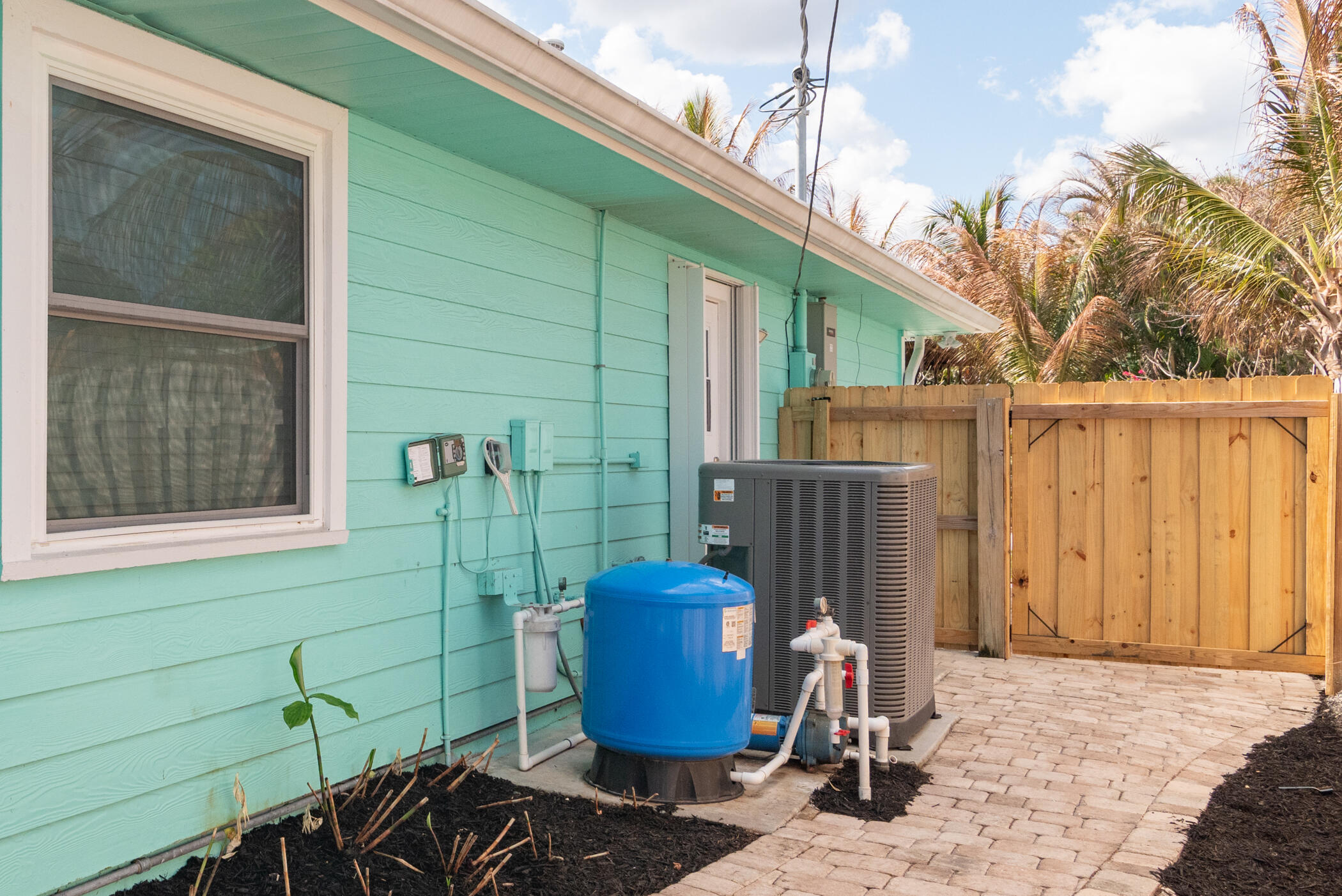 ROCKY POINT ESTATES - Residential