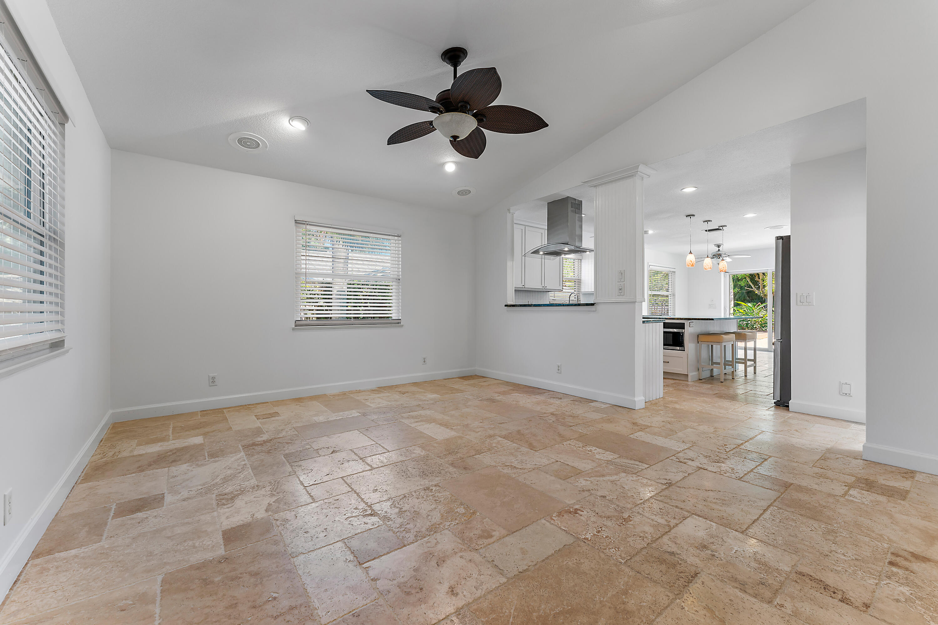 ROCKY POINT ESTATES - Residential