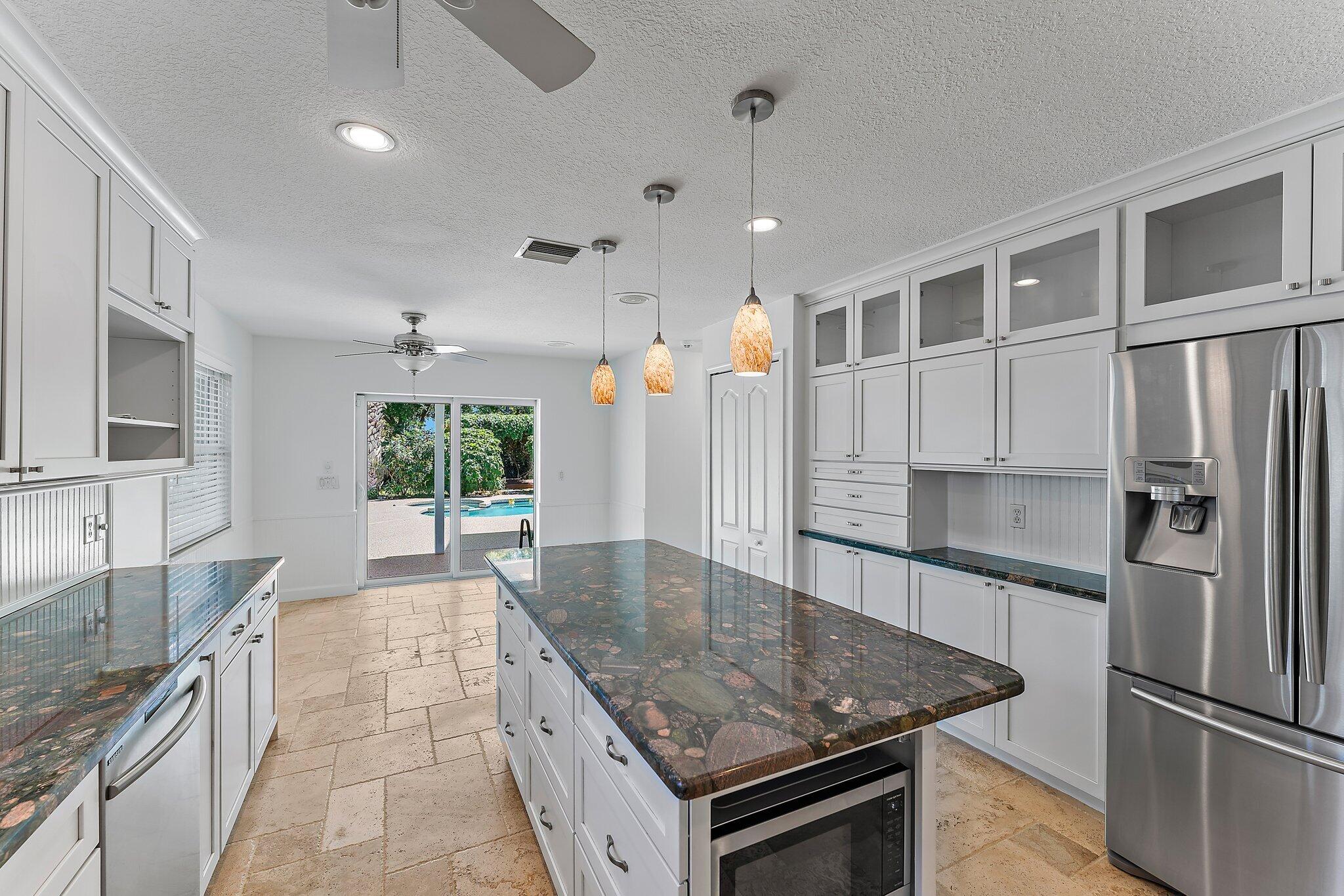 ROCKY POINT ESTATES - Residential