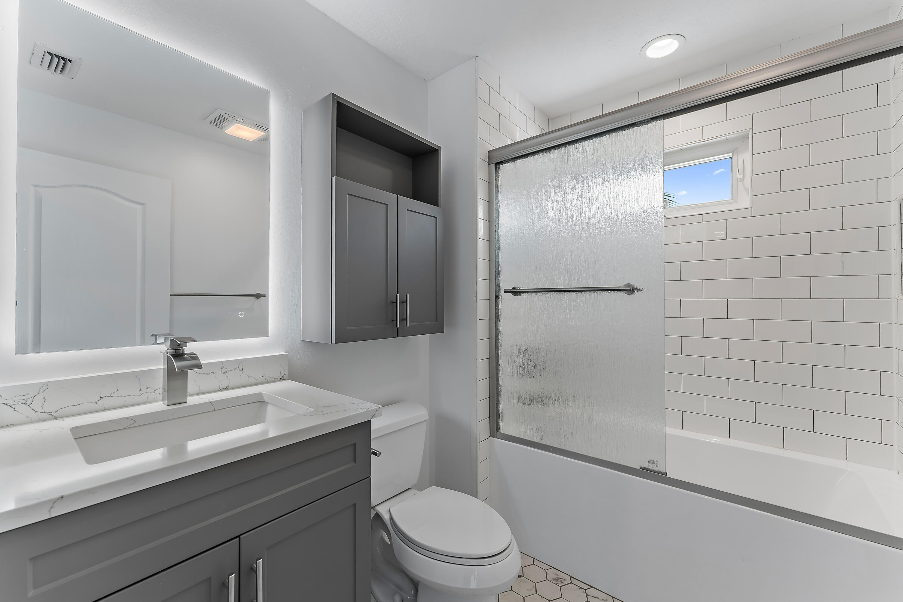 ROCKY POINT ESTATES - Residential