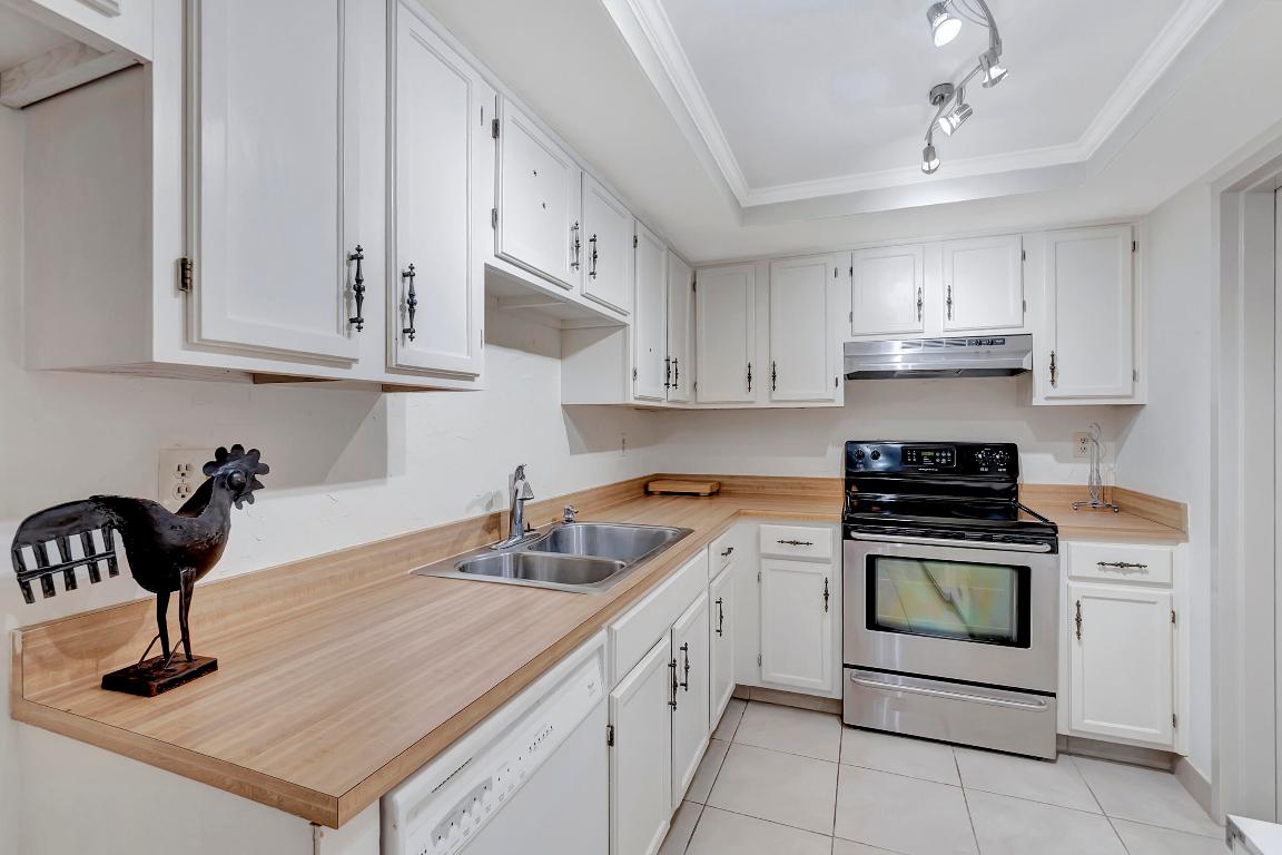 LAKEWOOD MIDRISE - Residential