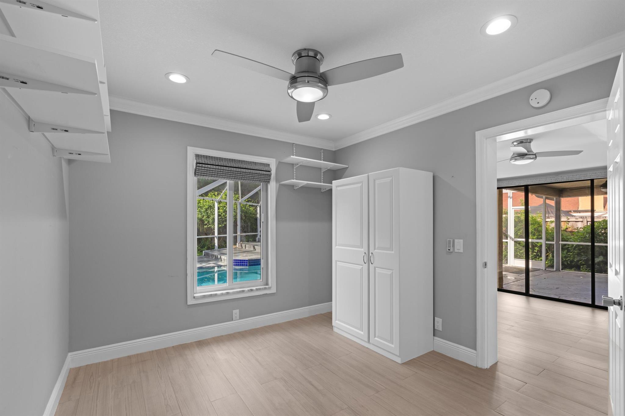 SAILBOAT POINT OF WELLING - Residential