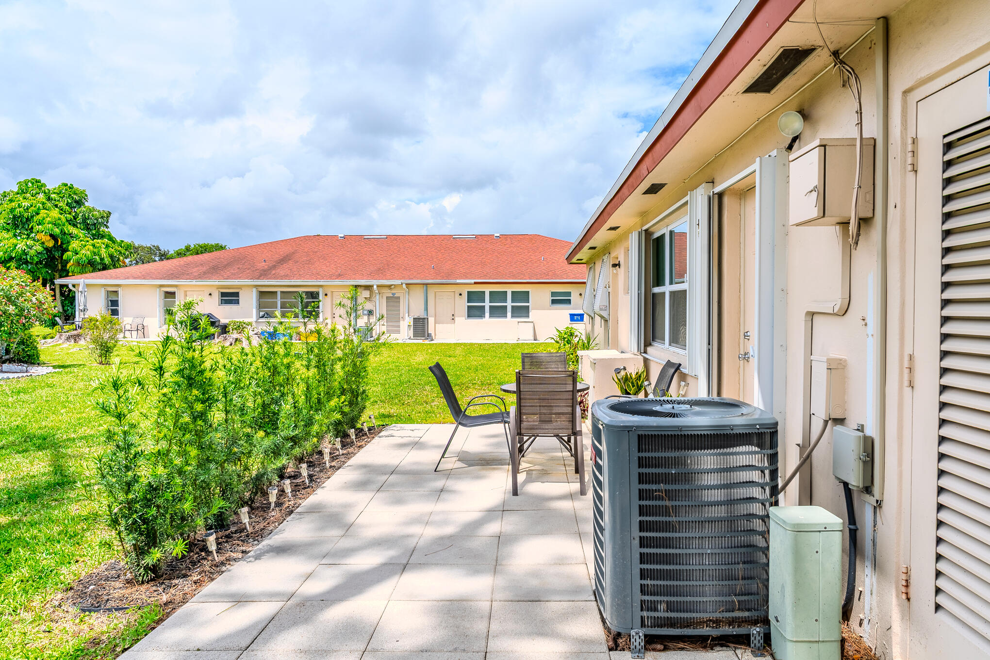 HIGH POINT OF DELRAY SEC 7 CONDO - Residential