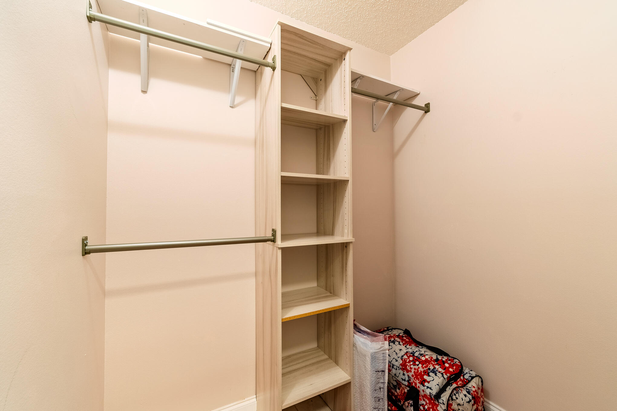 HIGH POINT OF DELRAY SEC 7 CONDO - Residential