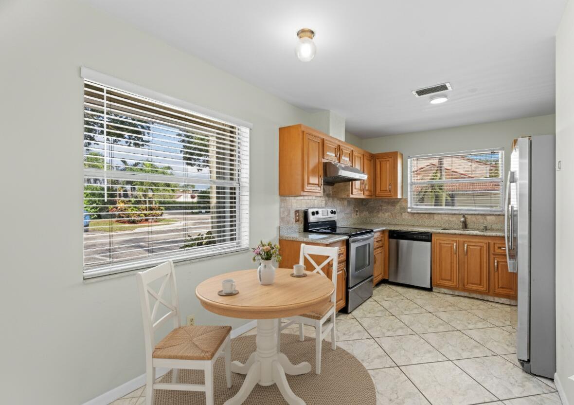 BOCA WALK - Residential