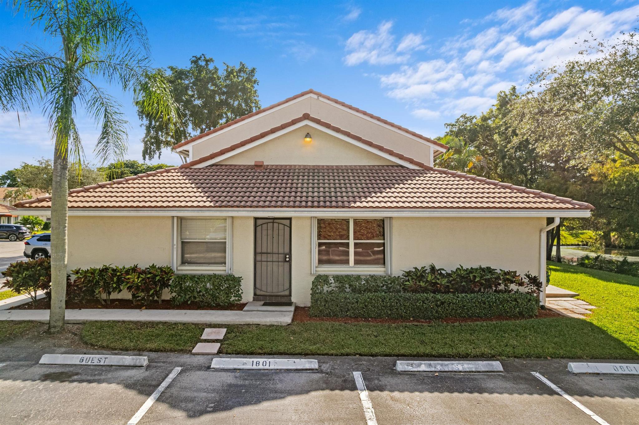 BOCA WALK - Residential