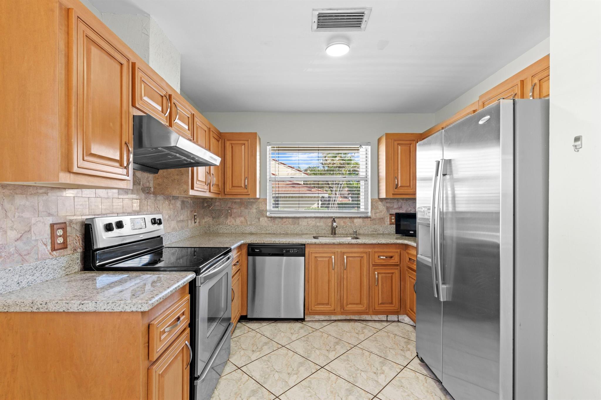 BOCA WALK - Residential