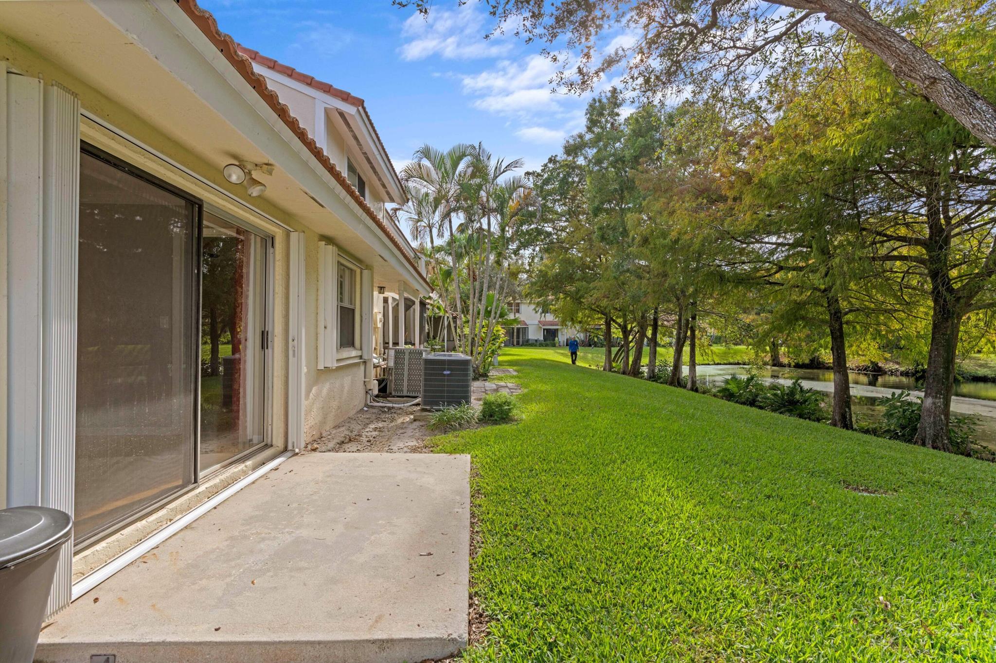 BOCA WALK - Residential