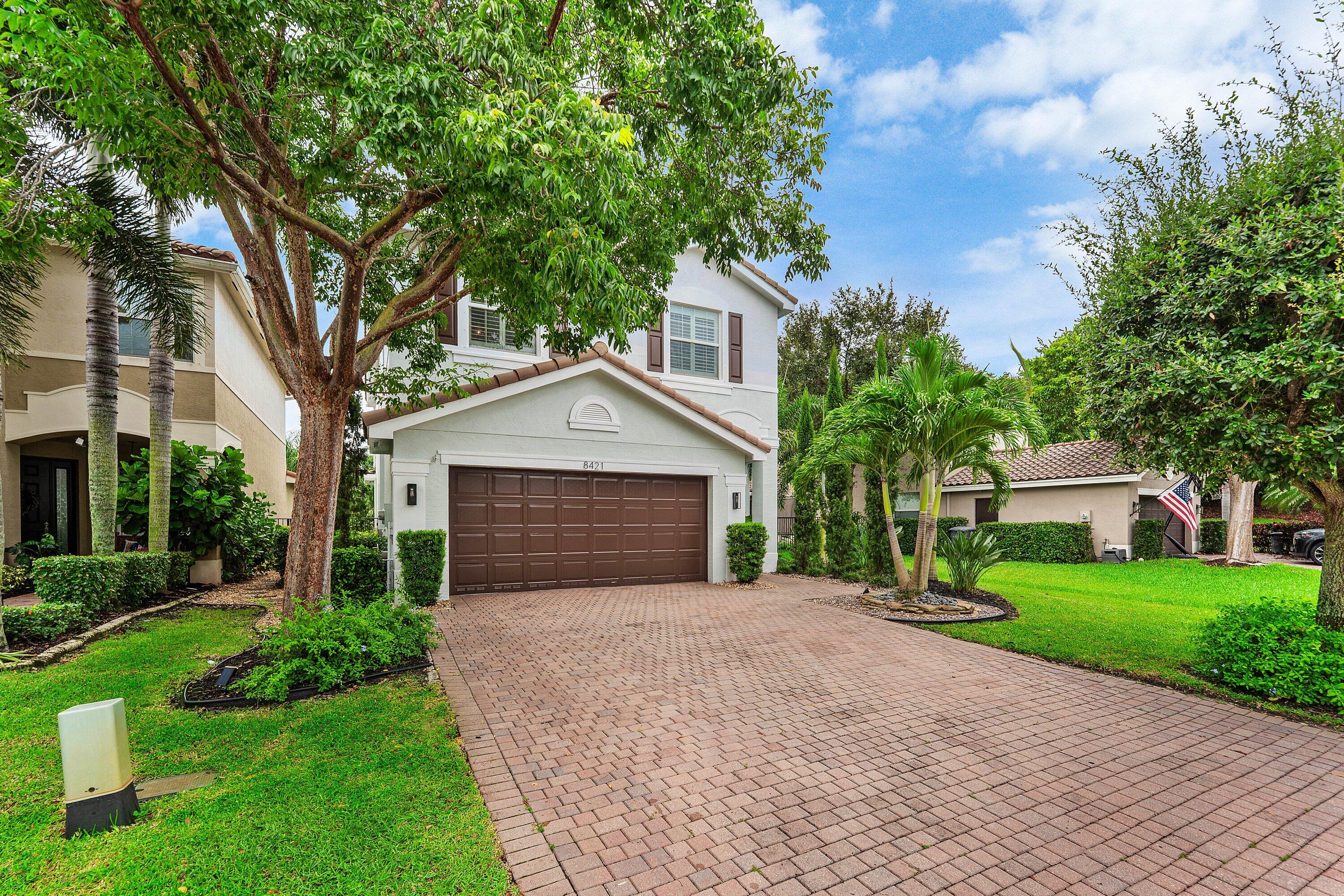 8421 CALABRIA LAKES Drive