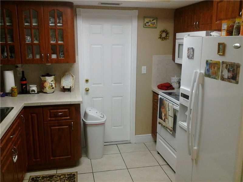 MAINLANDS OF TAMARAC - Residential Lease