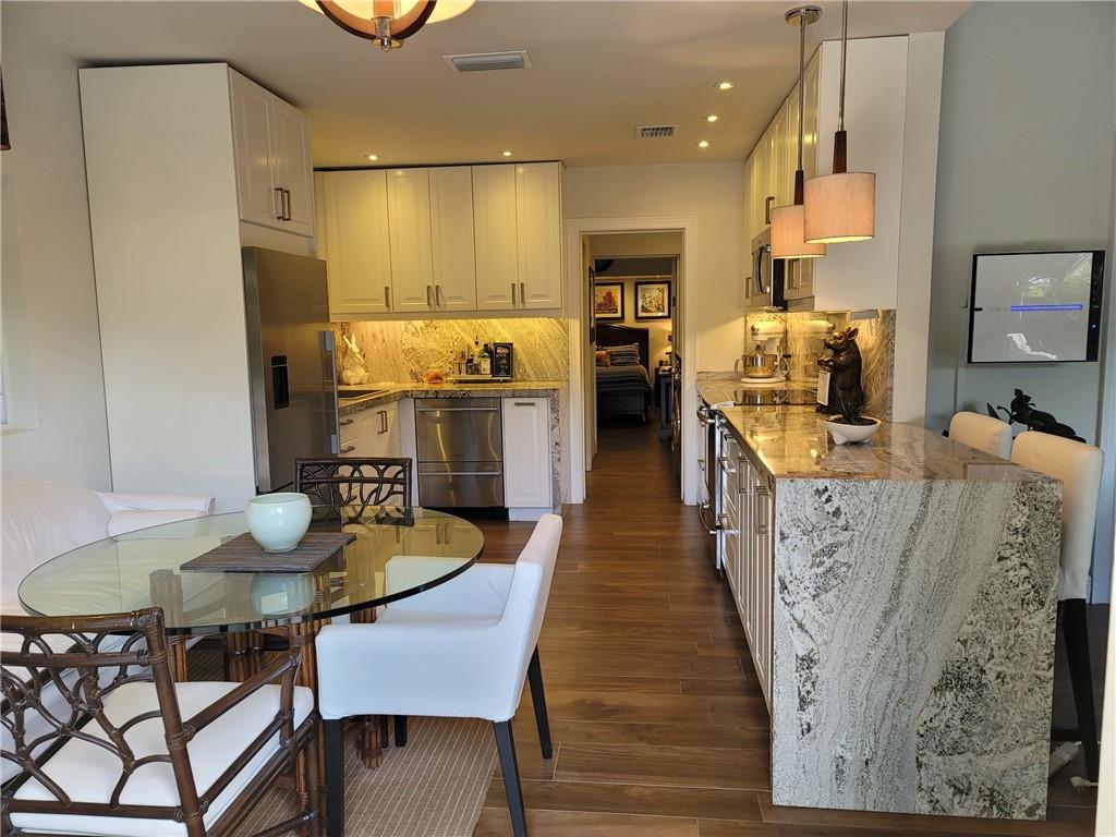 Poinsettia Heights River - Residential