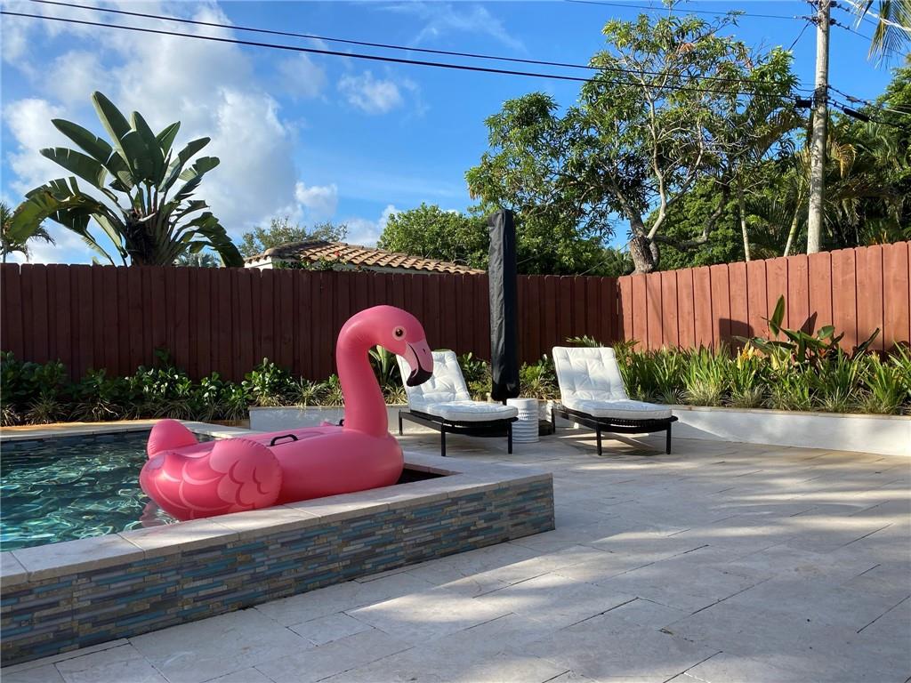 Poinsettia Heights River - Residential