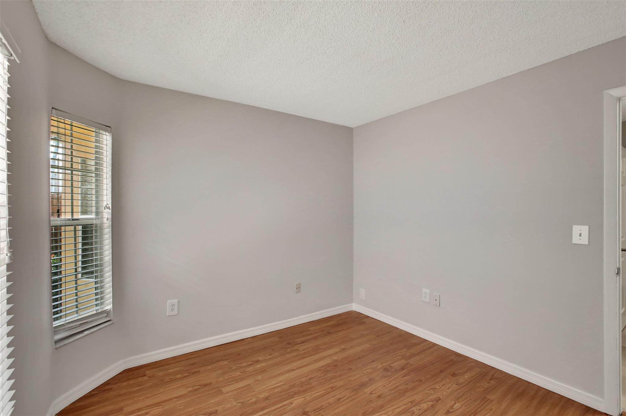 Hampton Lakes 140-42 B - Residential