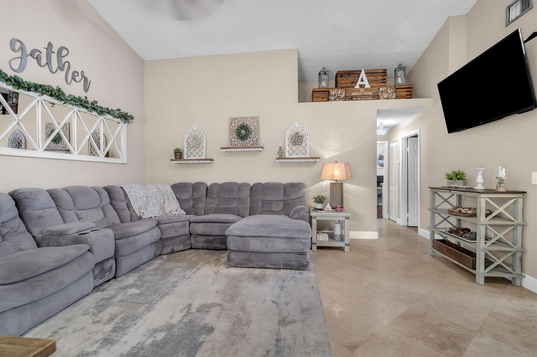 Hampton Lakes 140-42 B - Residential