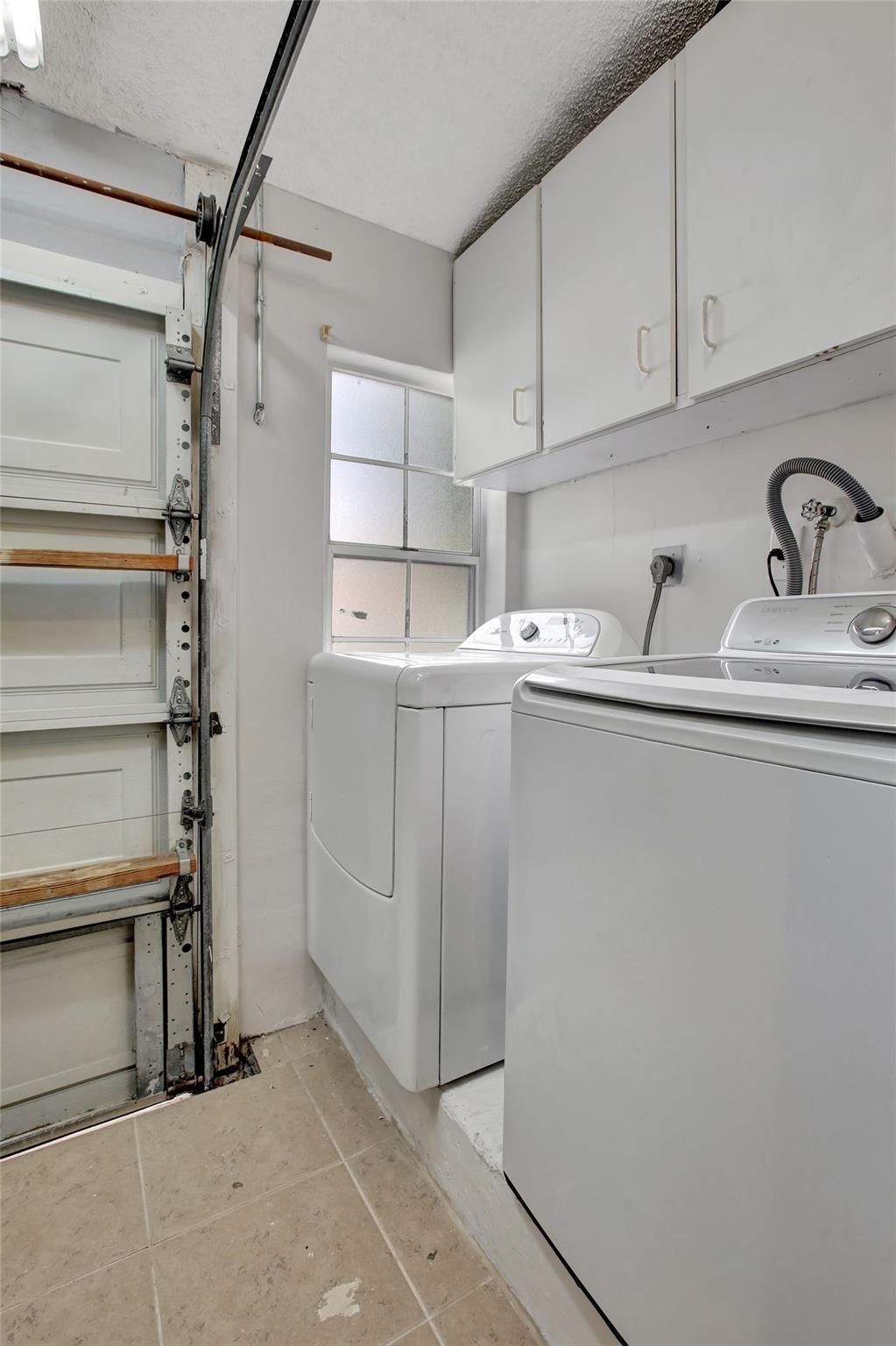 Hampton Lakes 140-42 B - Residential