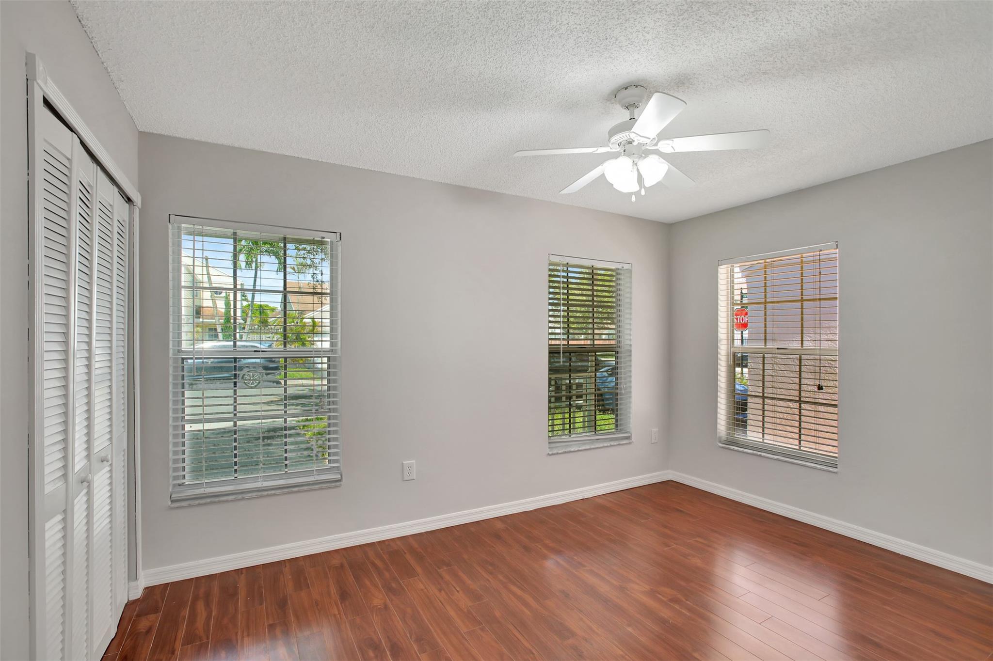 Hampton Lakes 140-42 B - Residential