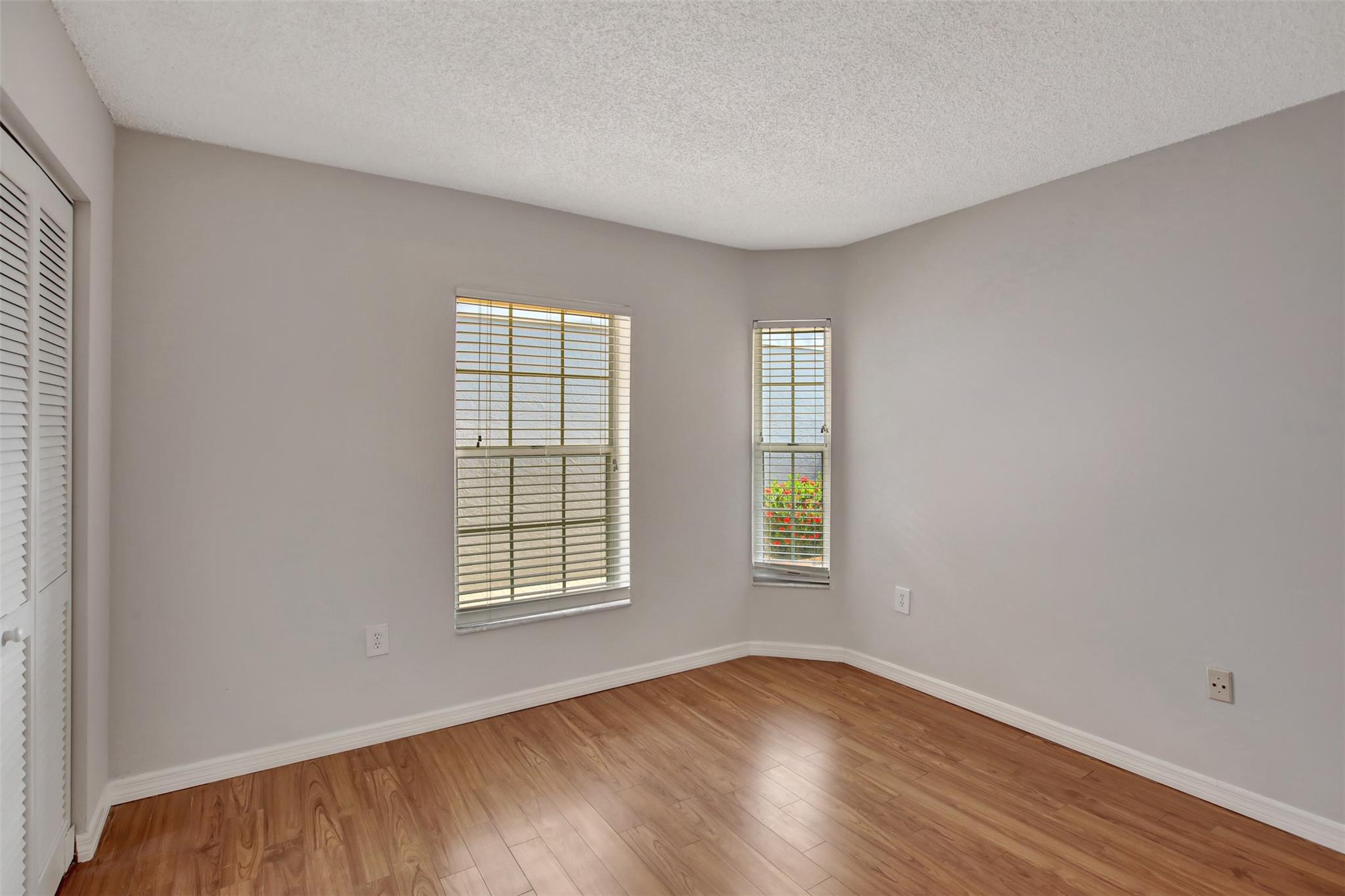 Hampton Lakes 140-42 B - Residential