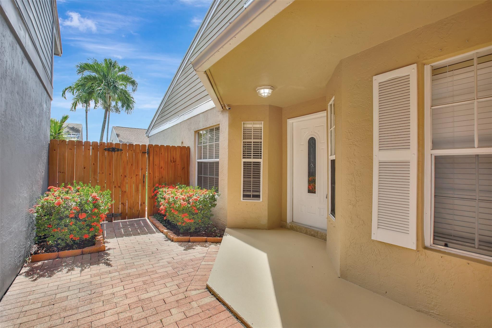 Hampton Lakes 140-42 B - Residential