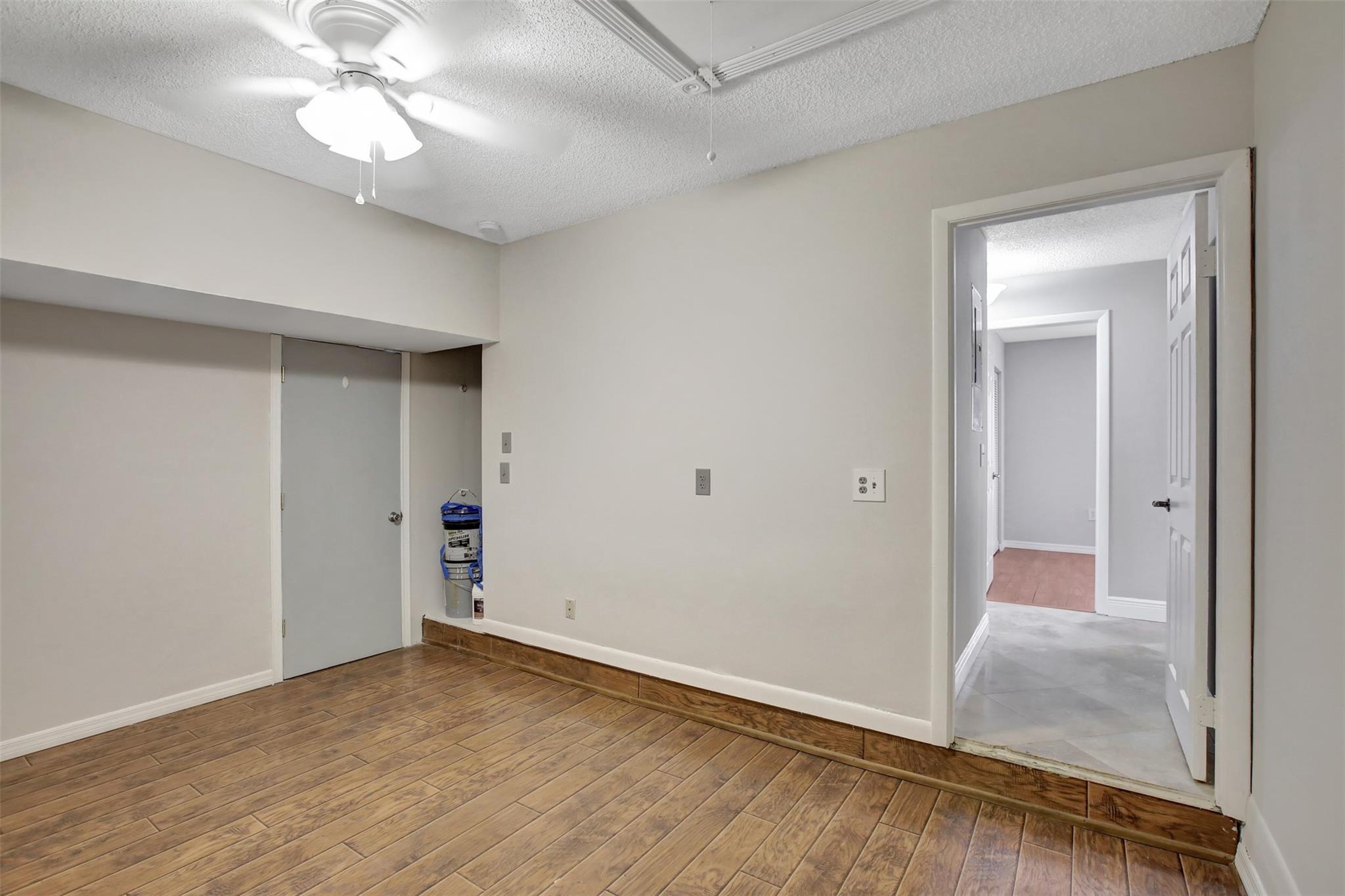 Hampton Lakes 140-42 B - Residential