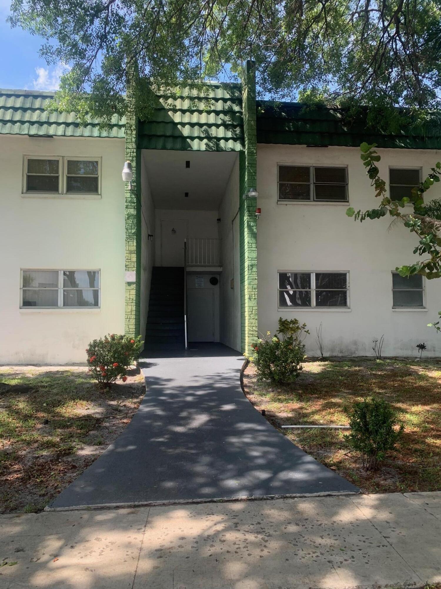 CASTLE APARTMENTS 5 CONDO - Residential