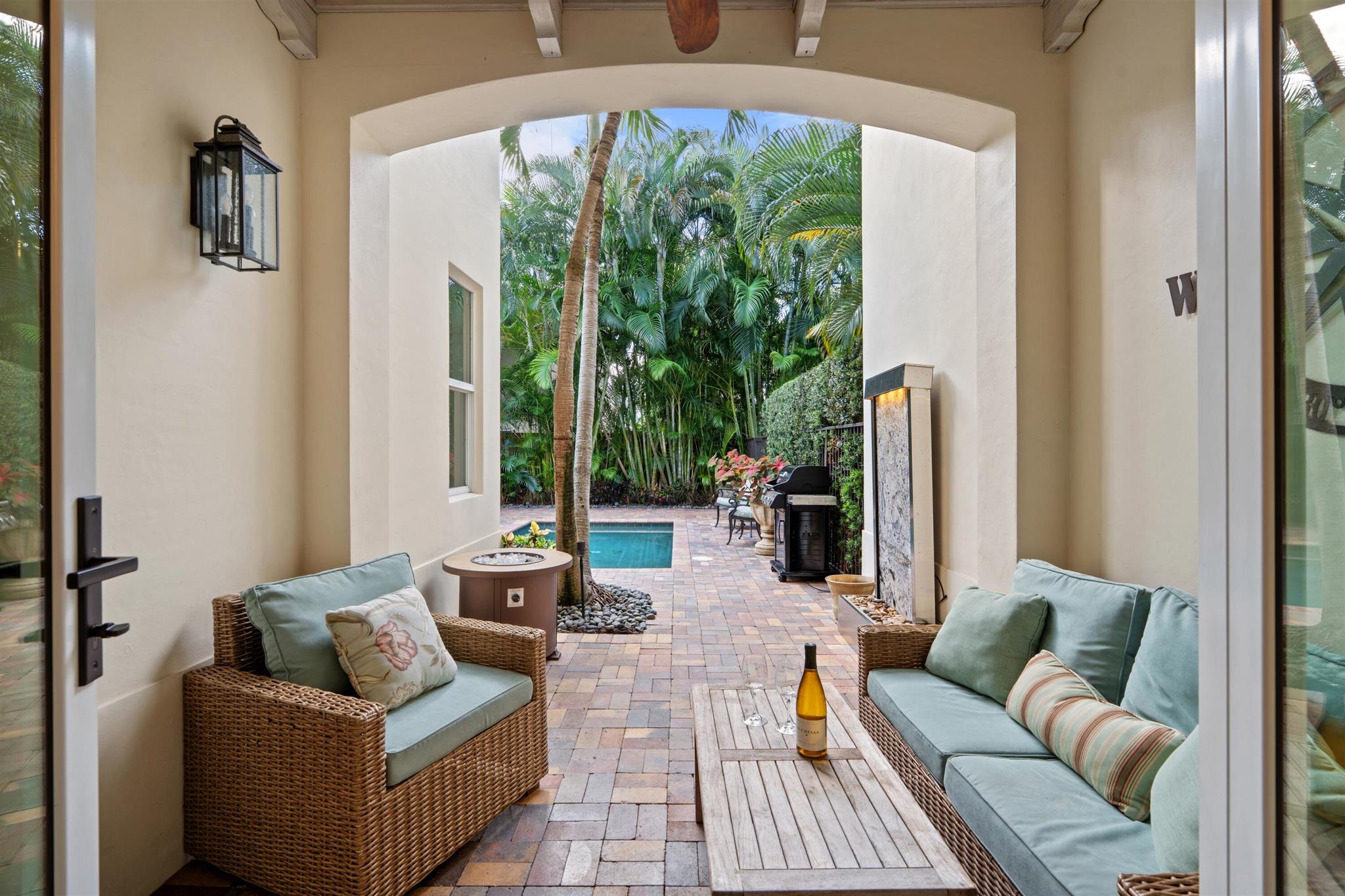 WINDSOR COURT - Residential