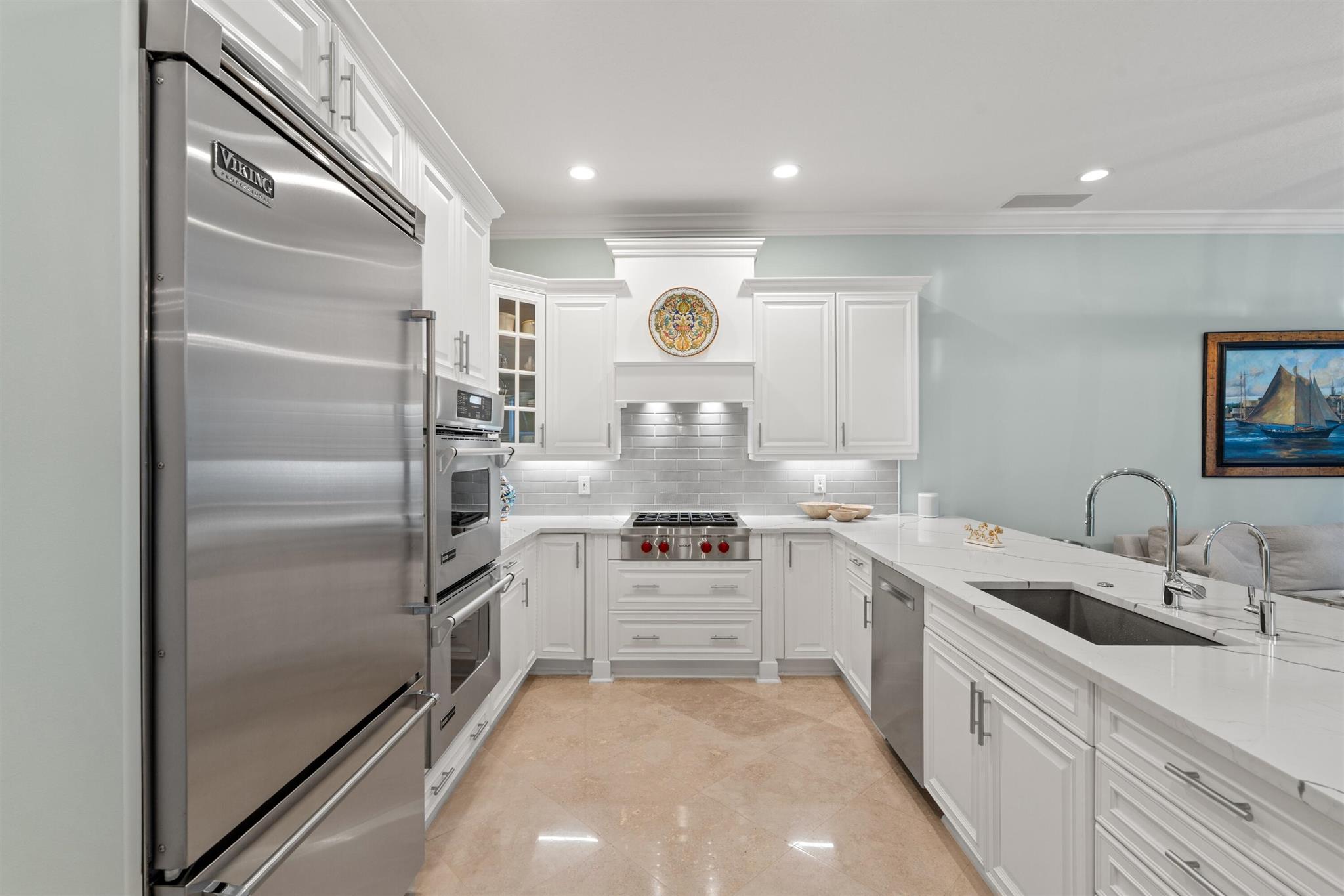 WINDSOR COURT - Residential