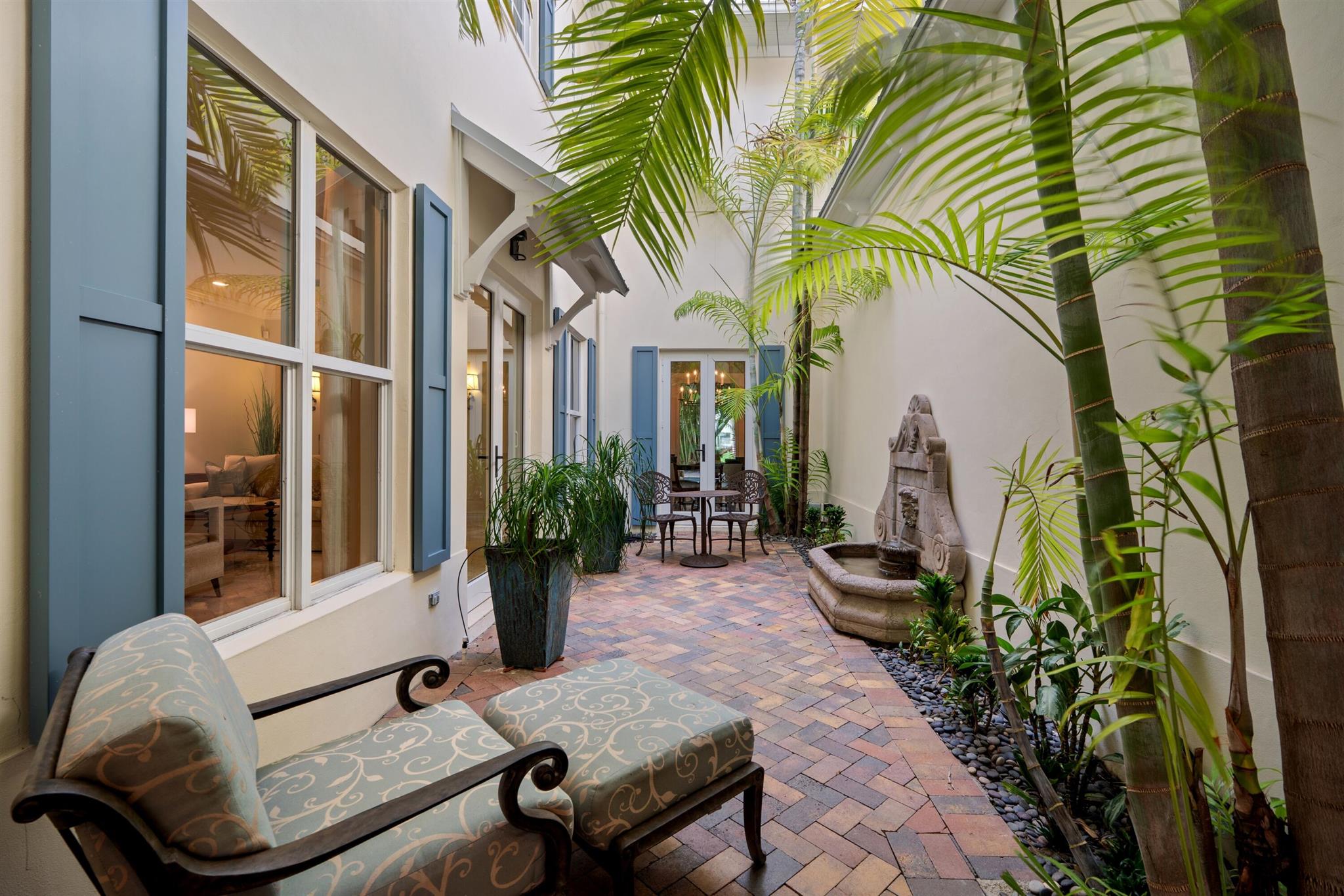 WINDSOR COURT - Residential