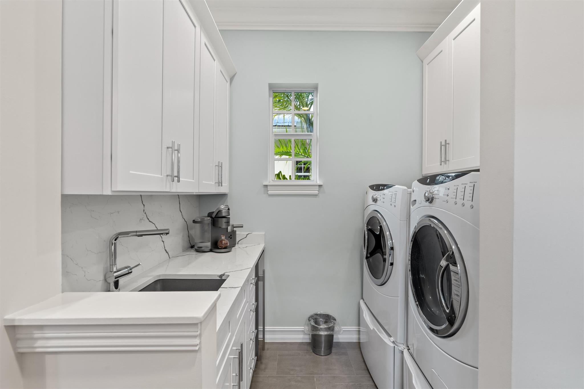 WINDSOR COURT - Residential