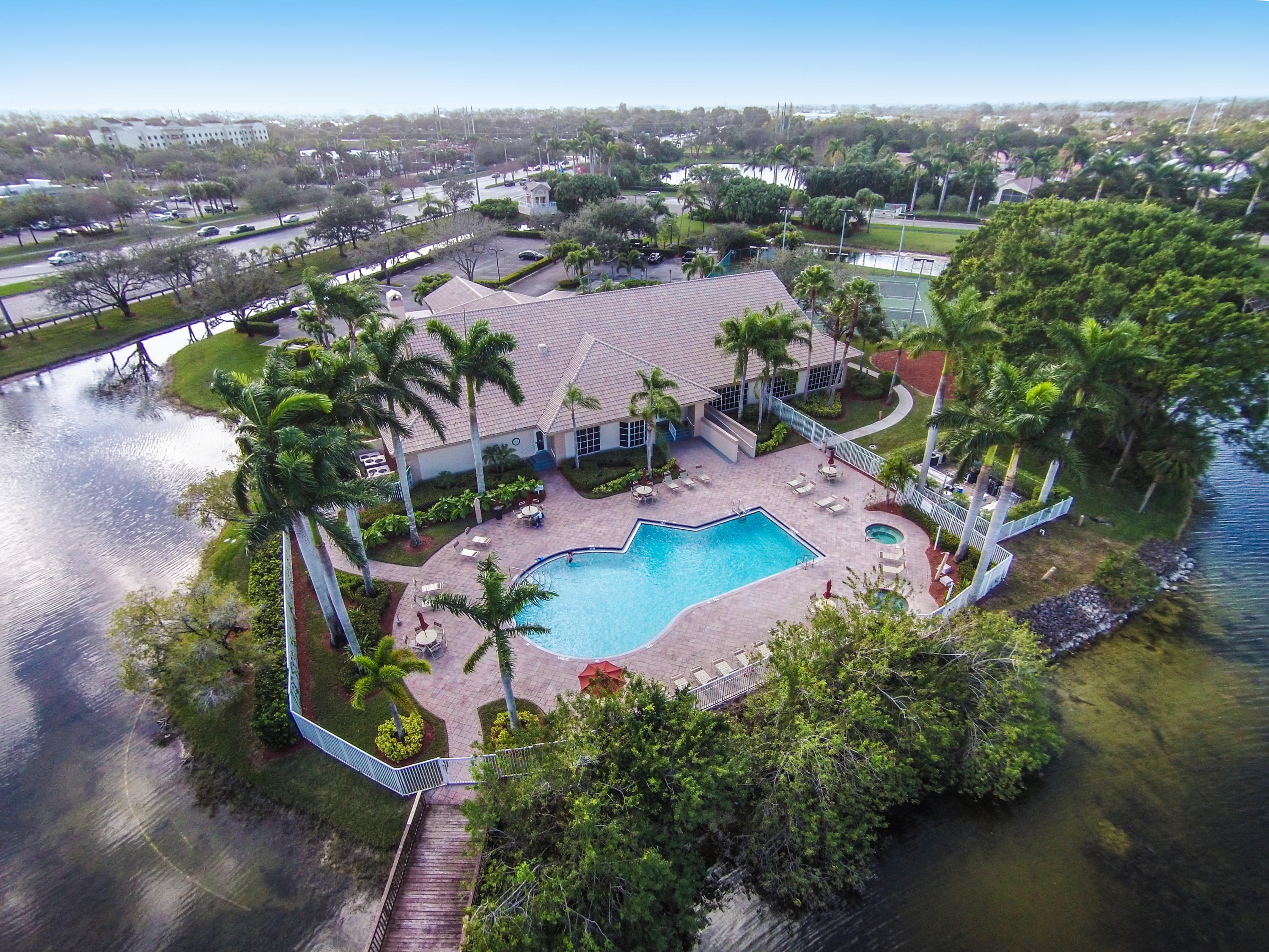 WELLINGTONS EDGE - Residential