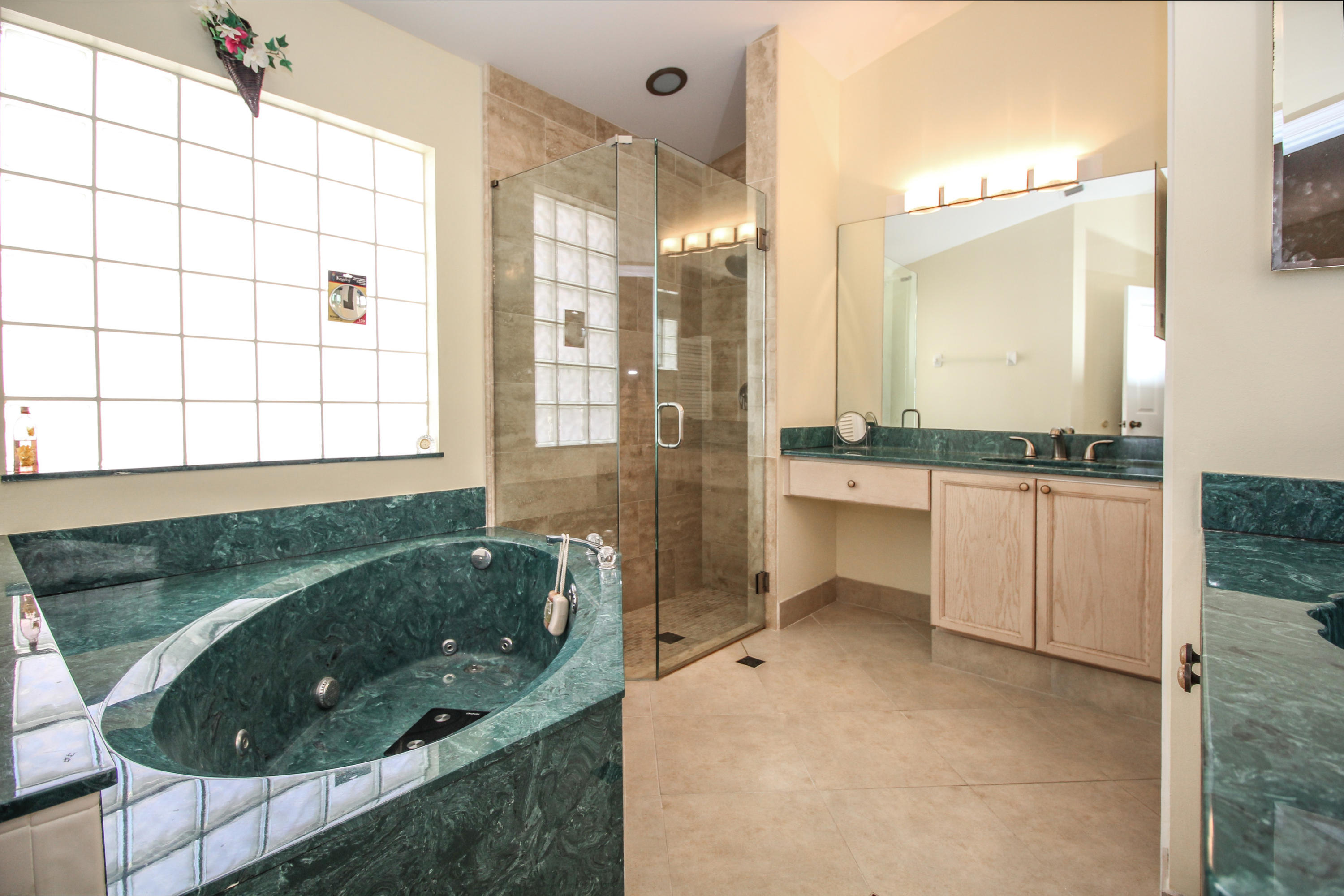 WELLINGTONS EDGE - Residential