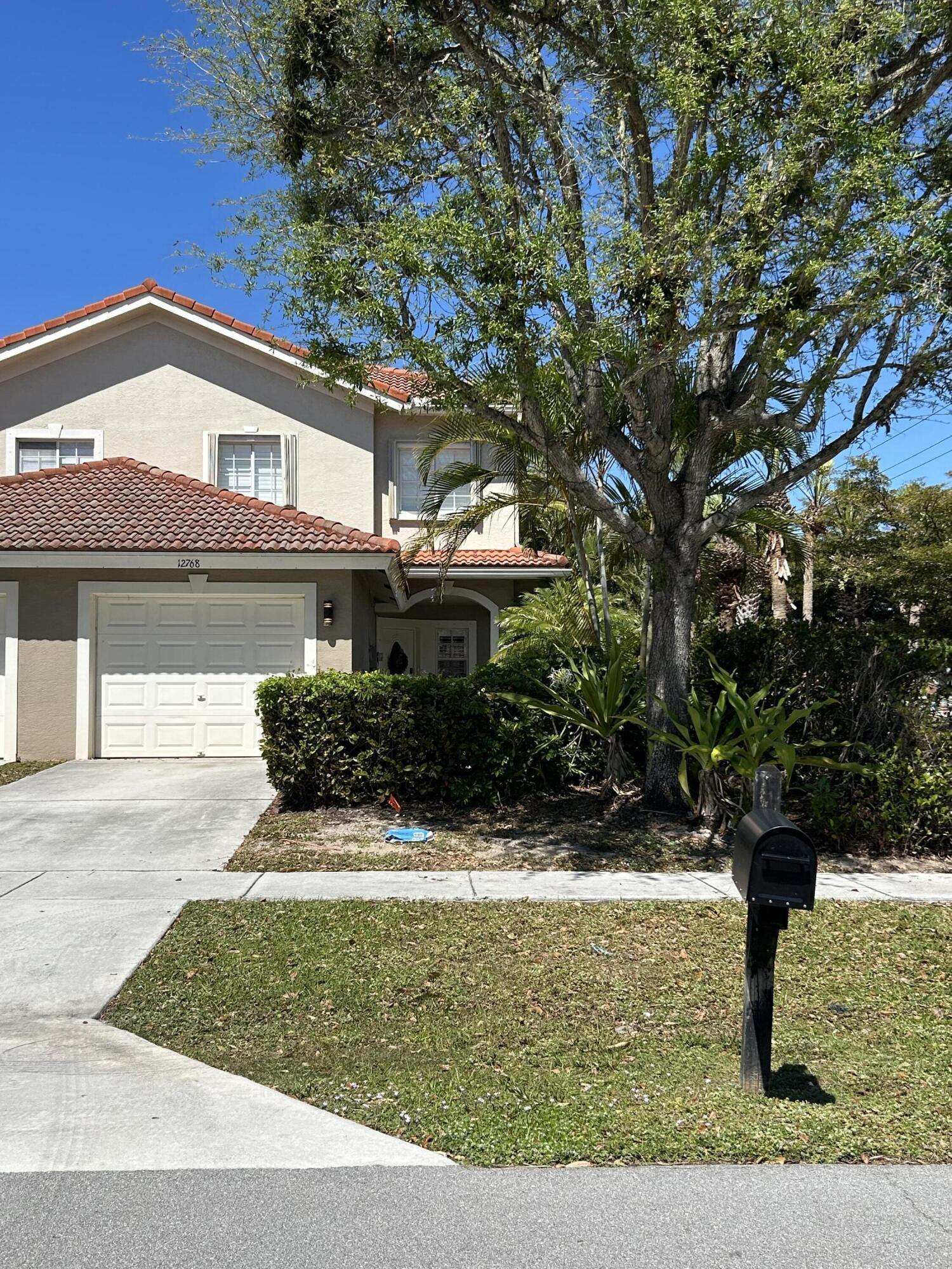 12768 Westhampton Circle