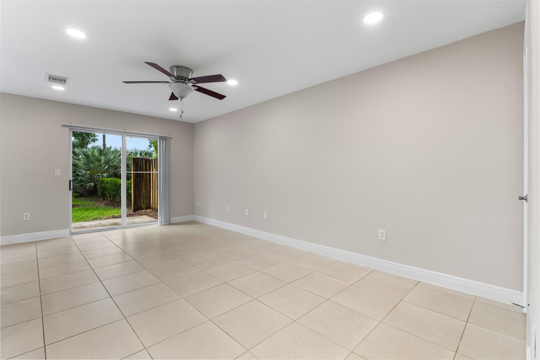 6639 Old Farm Trail