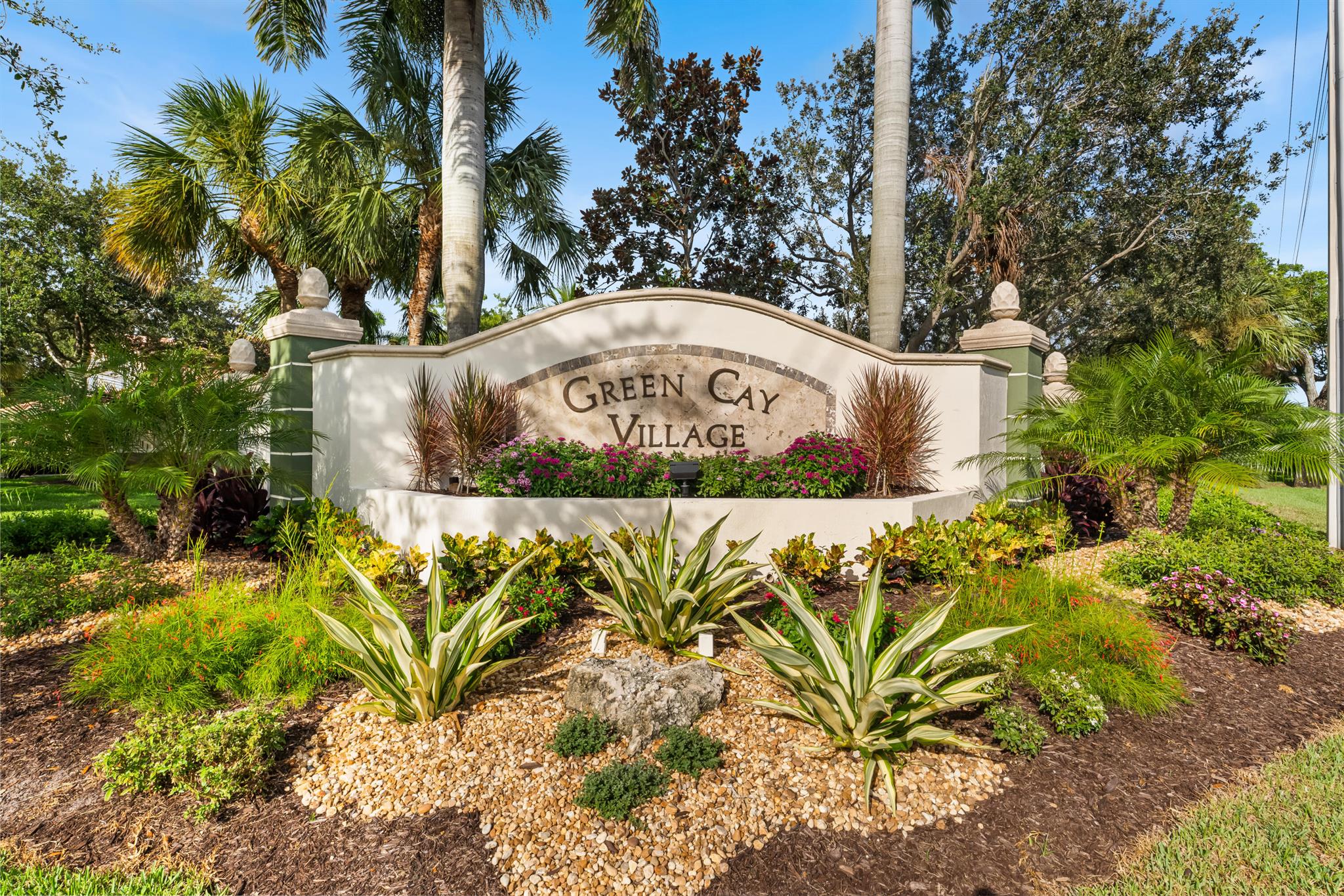 6639 Old Farm Trail