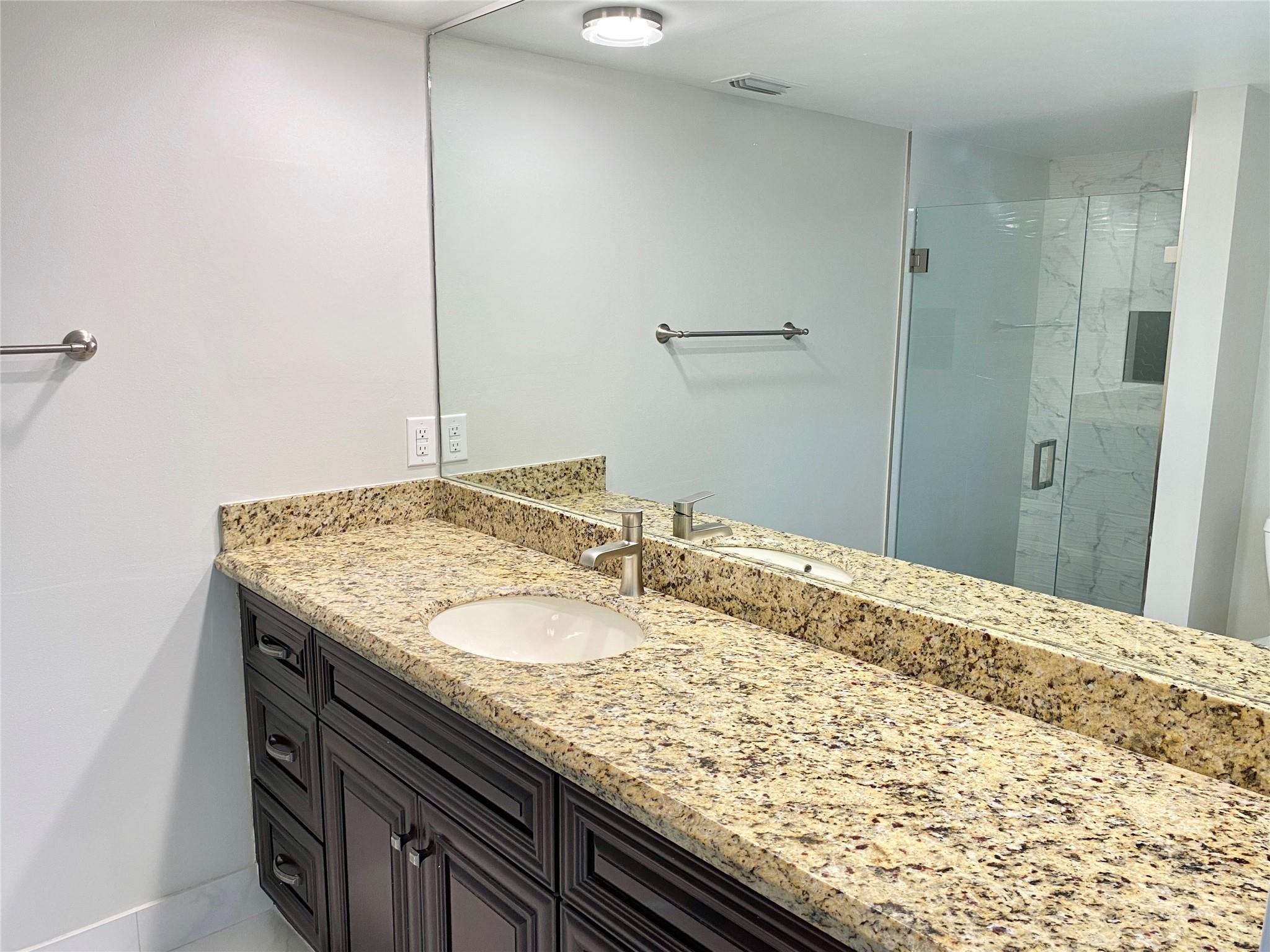 COACH HOUSES - Residential Lease