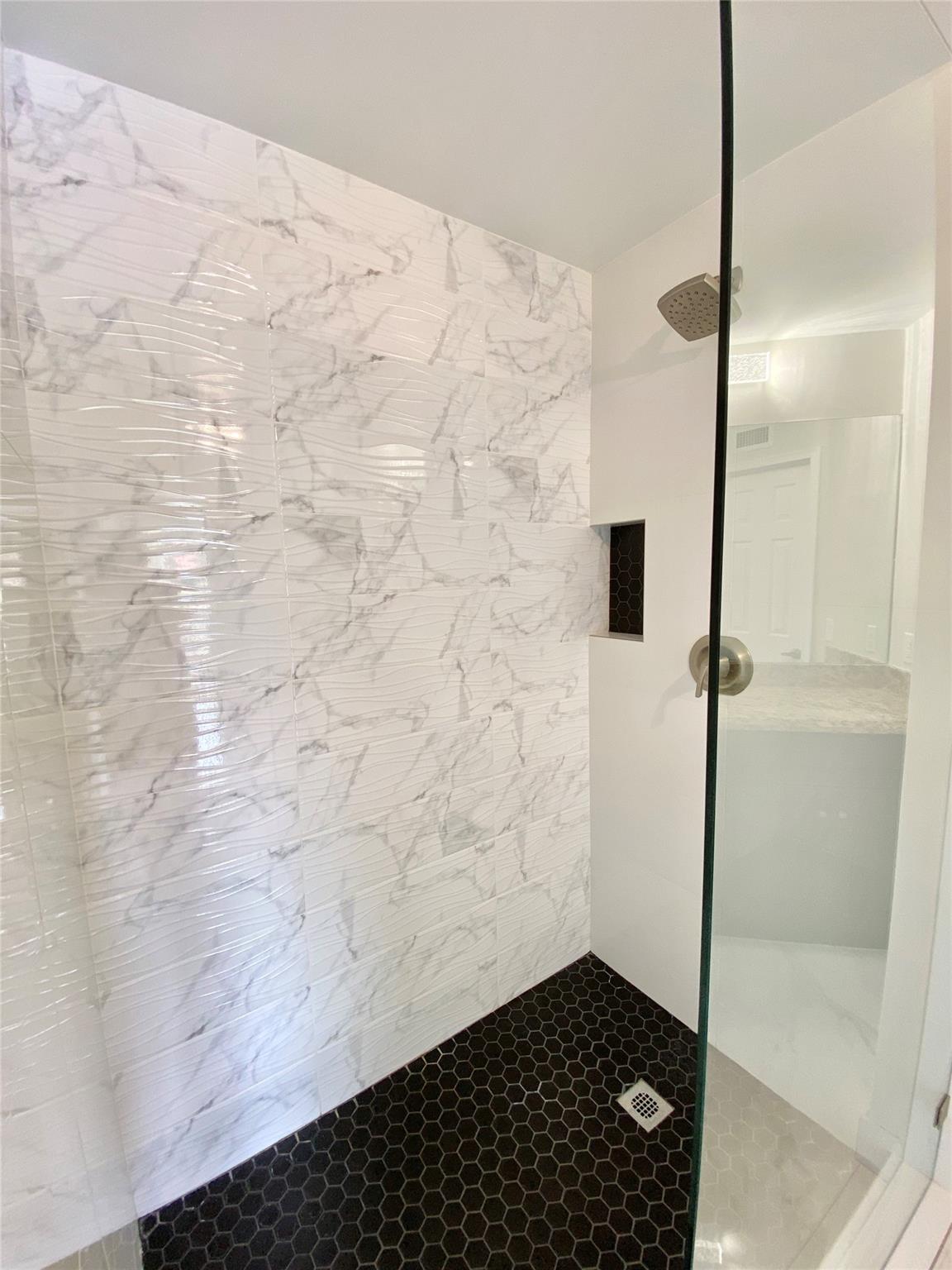 COACH HOUSES - Residential Lease