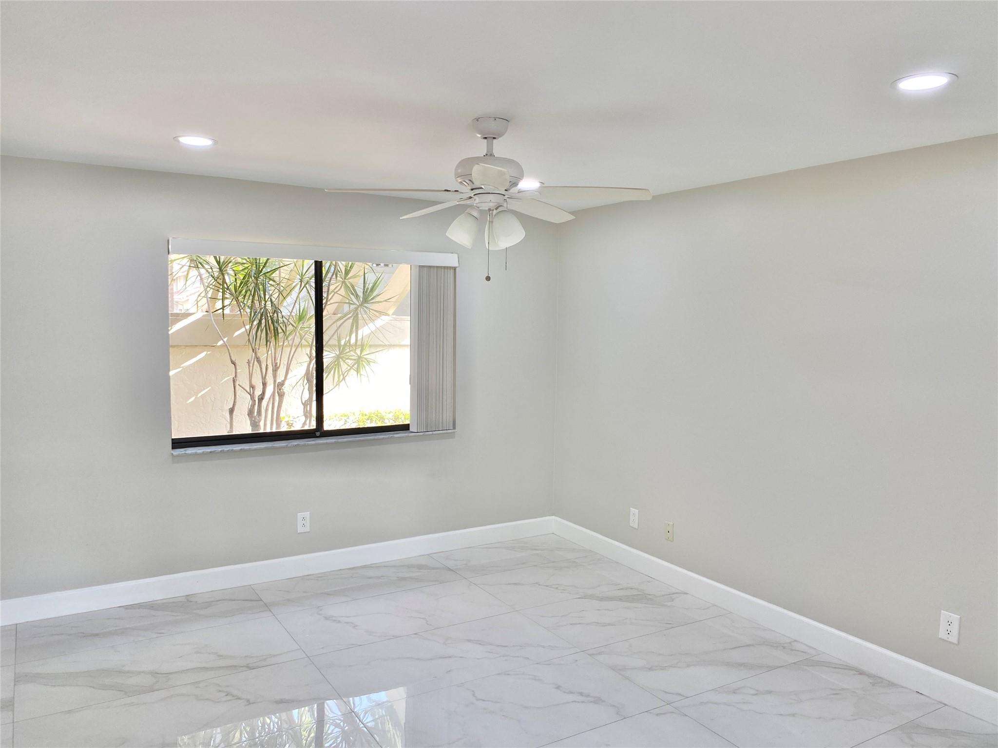 COACH HOUSES - Residential Lease