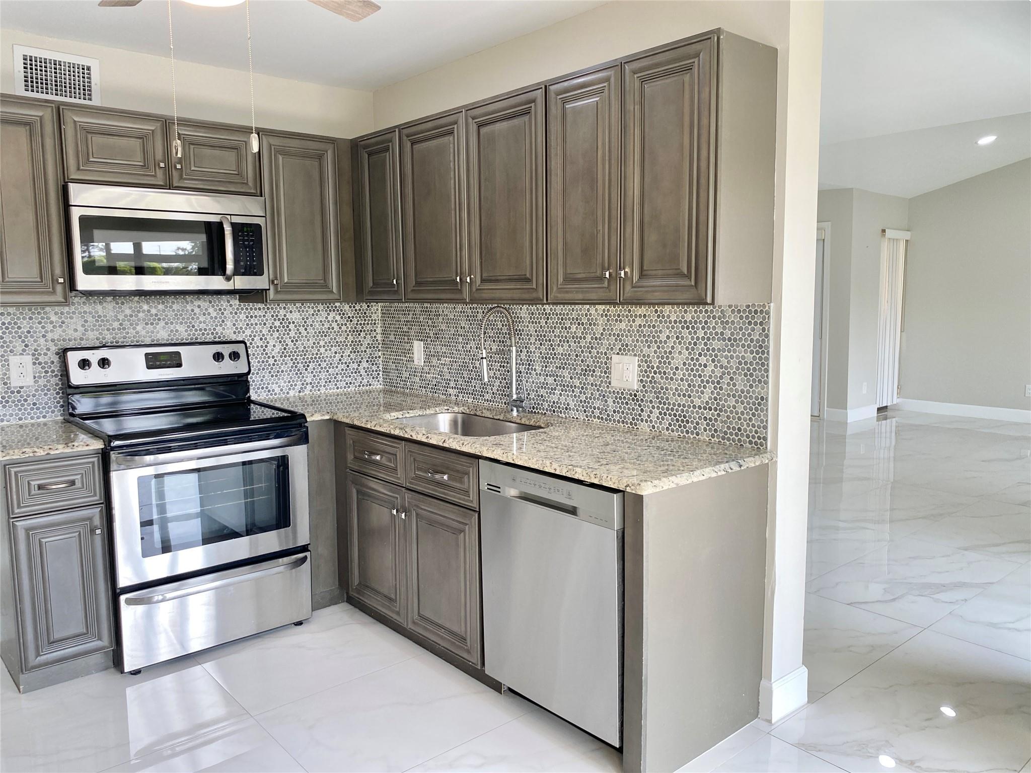 COACH HOUSES - Residential Lease