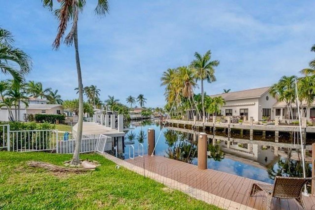 Photo of 1131 SE 5th Avenue, Pompano Beach, FL 33060 (MLS # F10555214)