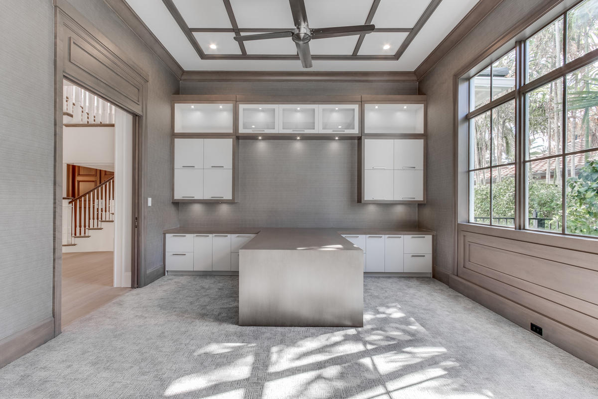 ROYAL PALM YACHT & COUNTR - Residential